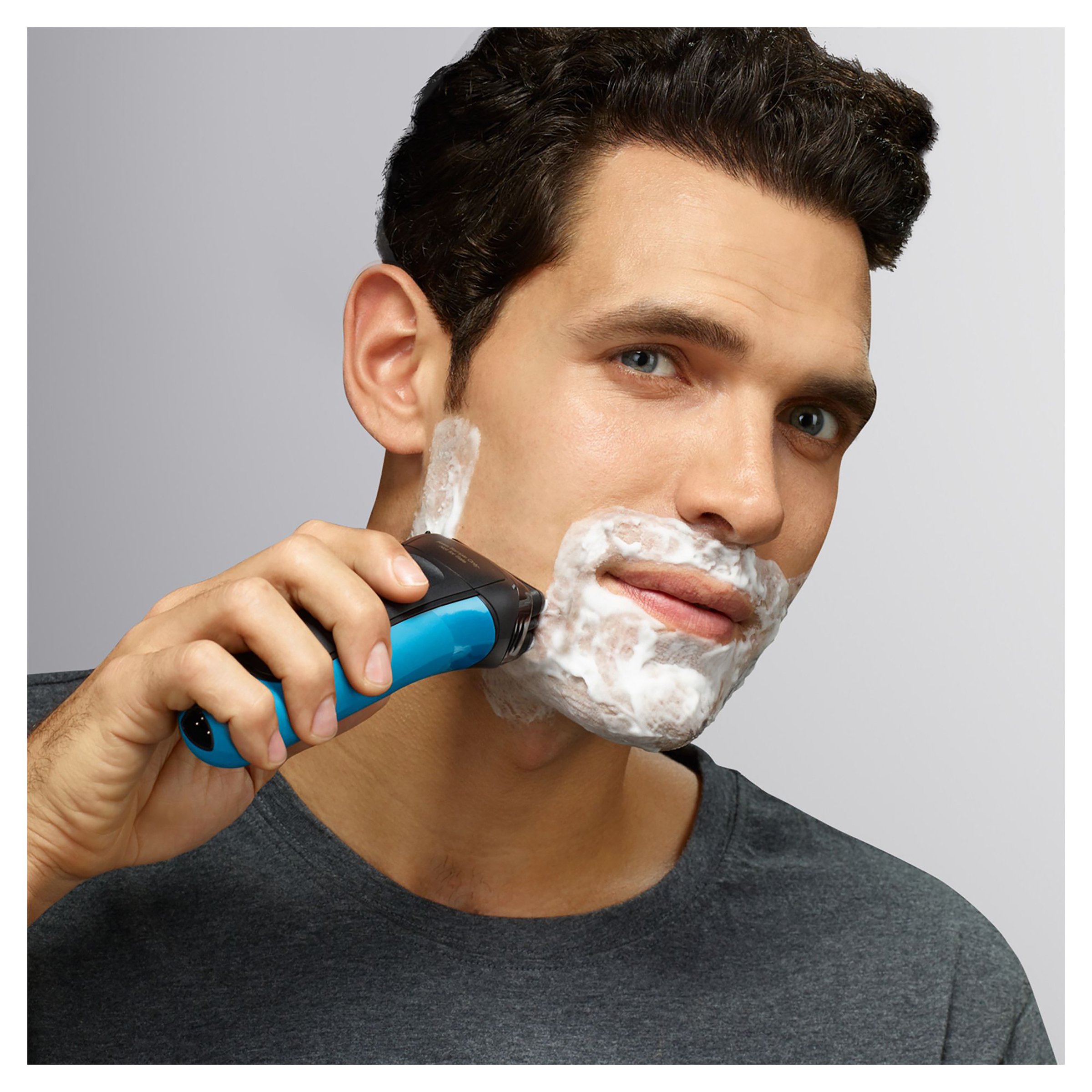 Braun Series 3 - 310S Rechargeable Wet & Dry Electric Shaver Blue 1 unit - Image 9