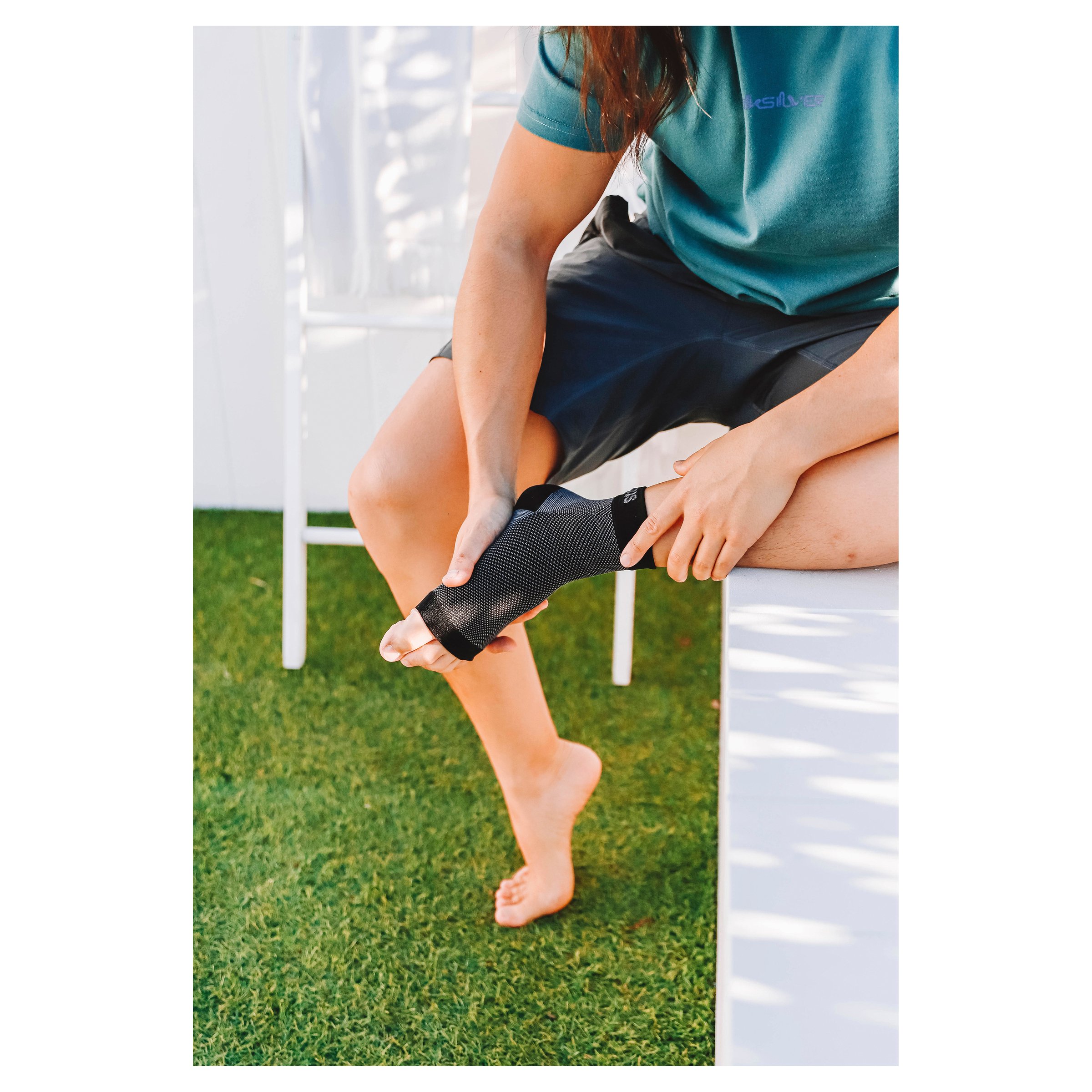 SynxBody Synxplus Foot and Ankle Sleeve - Nude Large 1 pair - Image 3
