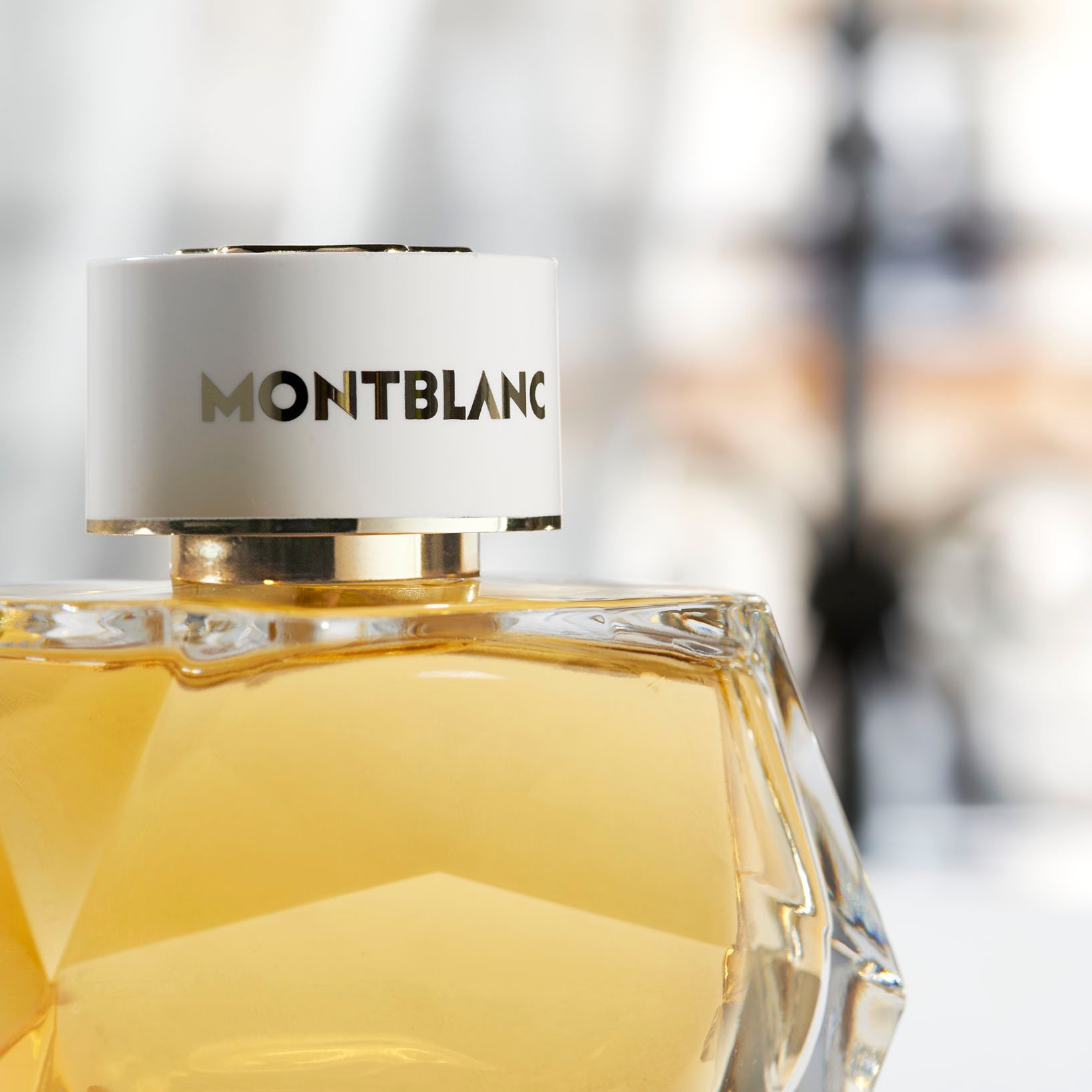 Mont Blanc Signature Absolue EDP Spray 50ml - Image 5